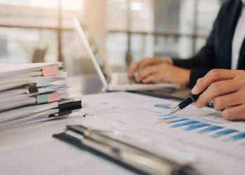 Δημόσιοι διαγωνισμοί: Απόφαση-μήνυμα για τους όρους που περιορίζουν τον ανταγωνισμό